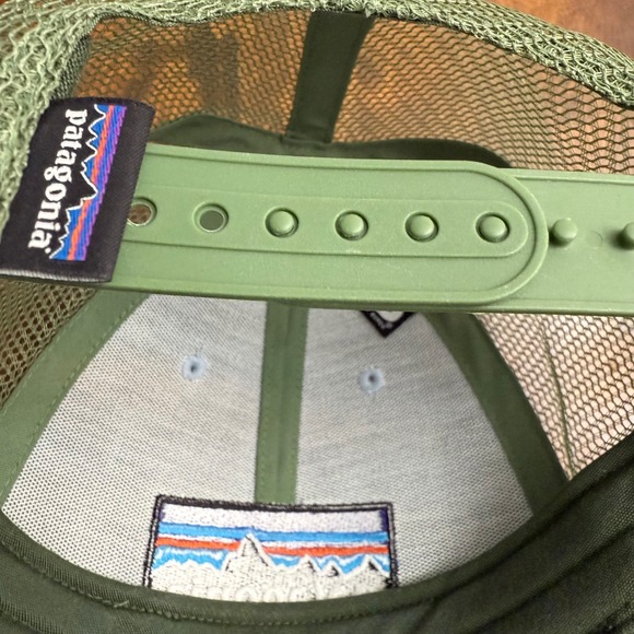 Patagonia Trucker Hat Mesh Cap Green Tan Logo Mountains Outdoor‎ Snap Back - Picture 6 of 8